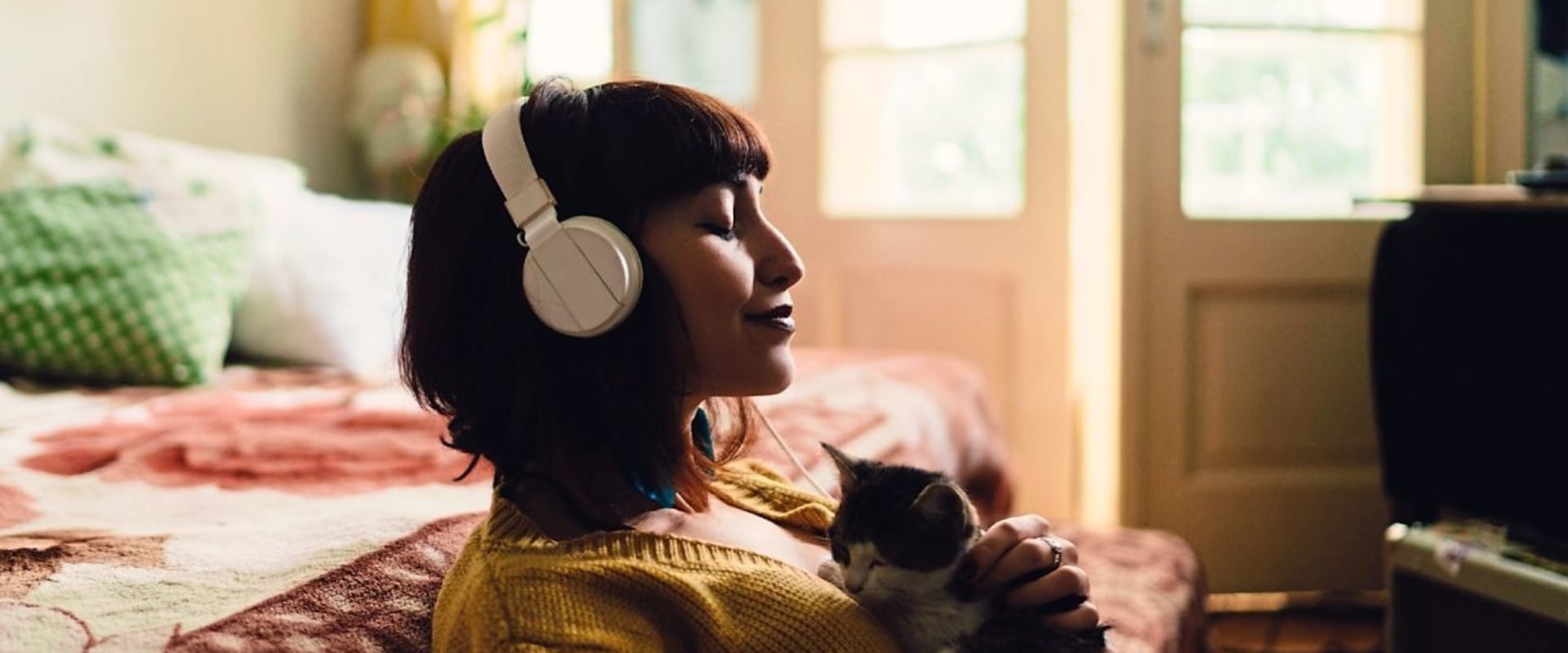 What type of music do teenagers listen to?