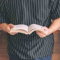 What type of books do teenagers read?