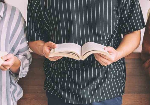 What type of books do teenagers read?
